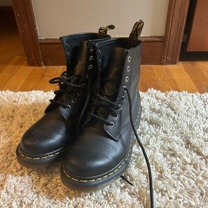 Dr Marten 1460 Women’s Black Boots